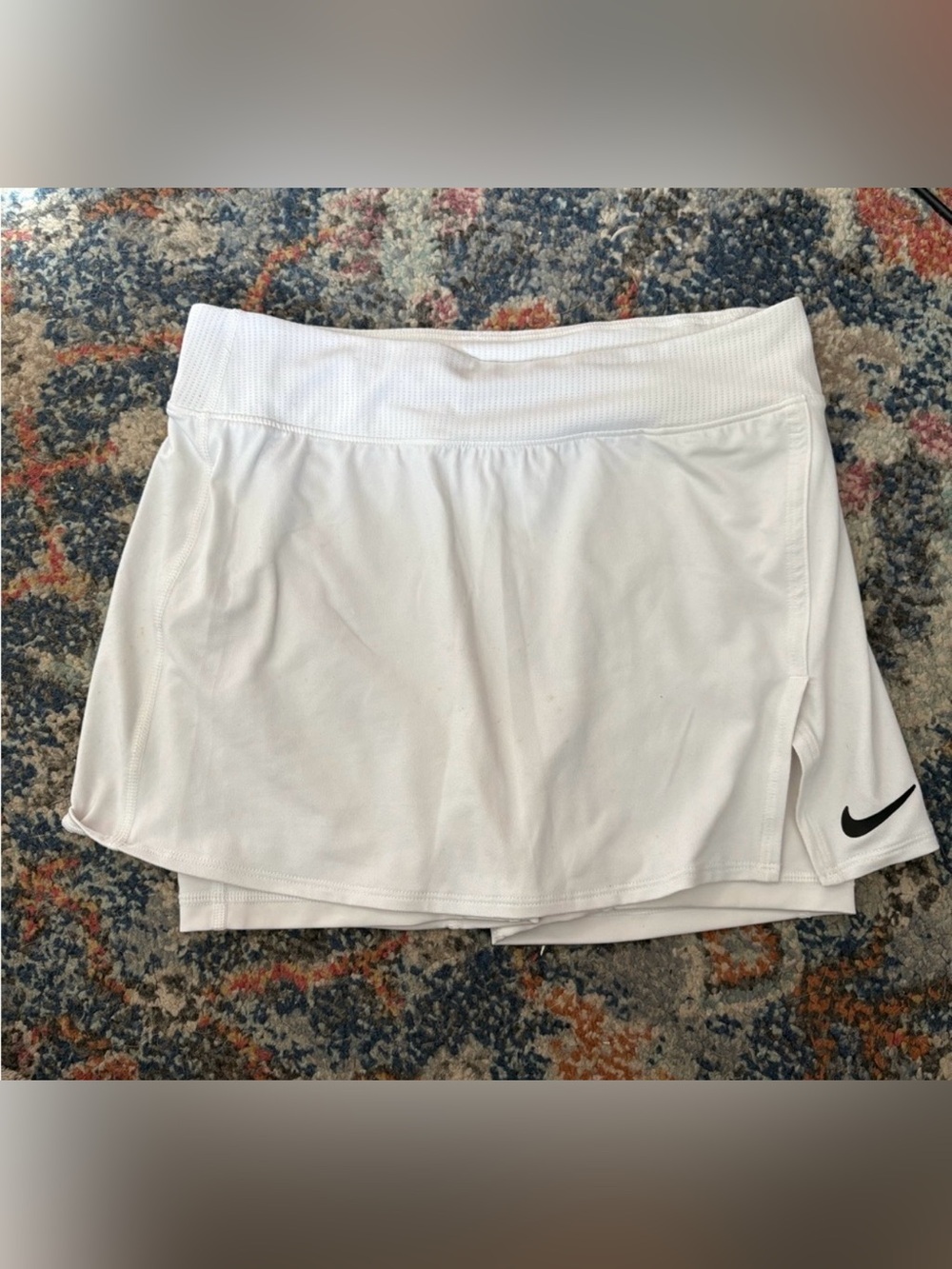 Nike Women's White Tennis / Golf Skort with Inner Shorts. Size: Small - Picture 5 of 5